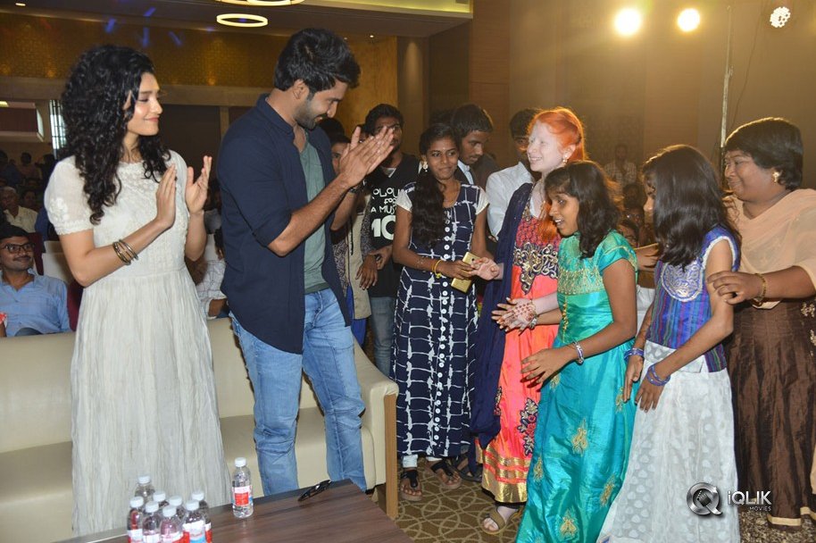 Neevevaro-Movie-Press-Meet-Photos